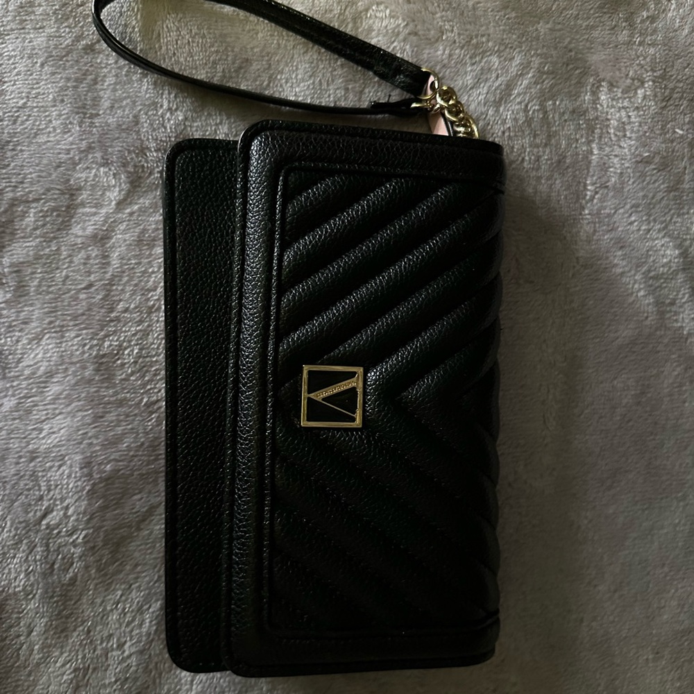 Victorias Secret Cole Black Quilted Wristlet